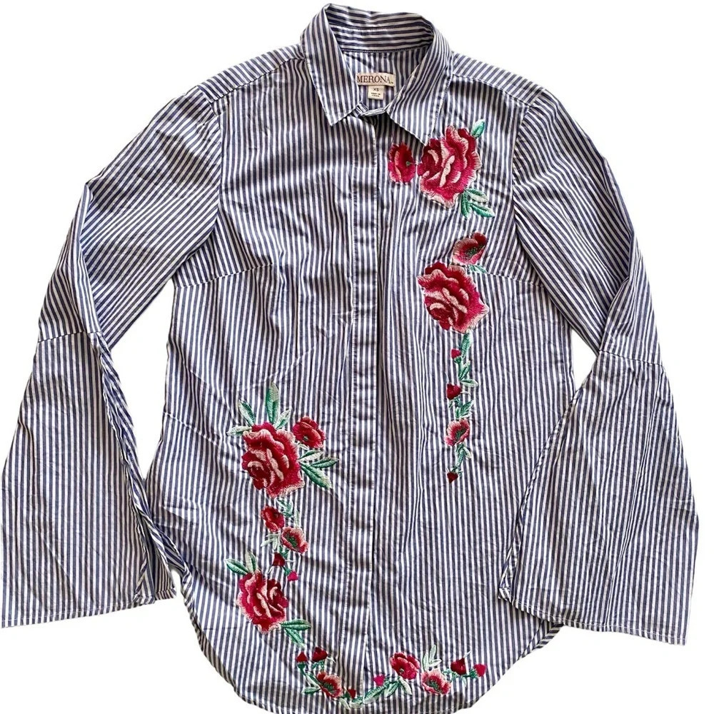 Merona Cotton Blue & White Striped Button Down Shirt Roses Size XS